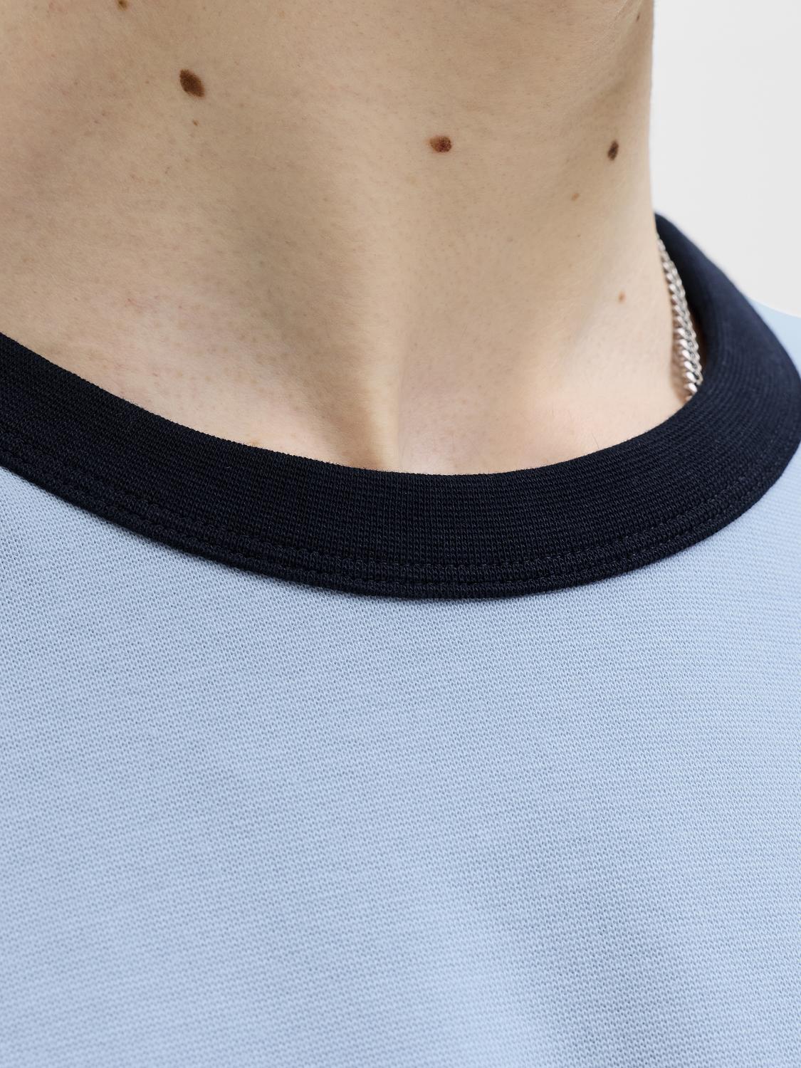 model_shot-detail