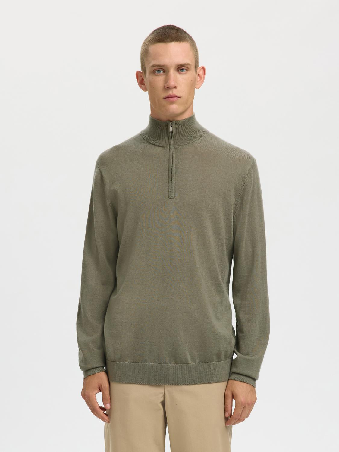 model_shot-front