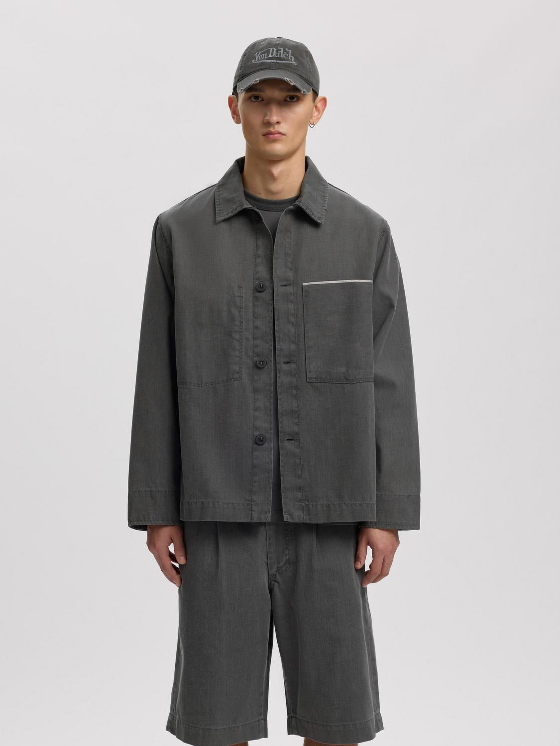 model_shot-front