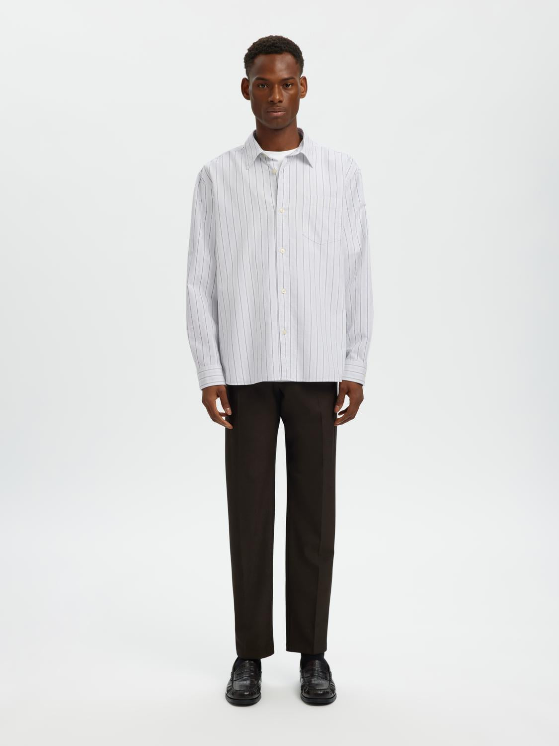 model_shot-front_full
