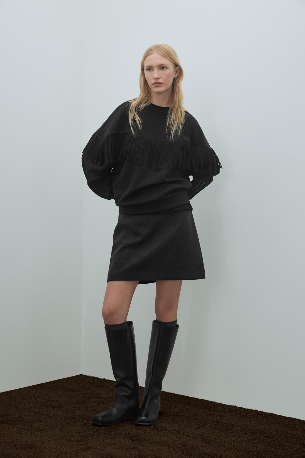 model_shot-creative