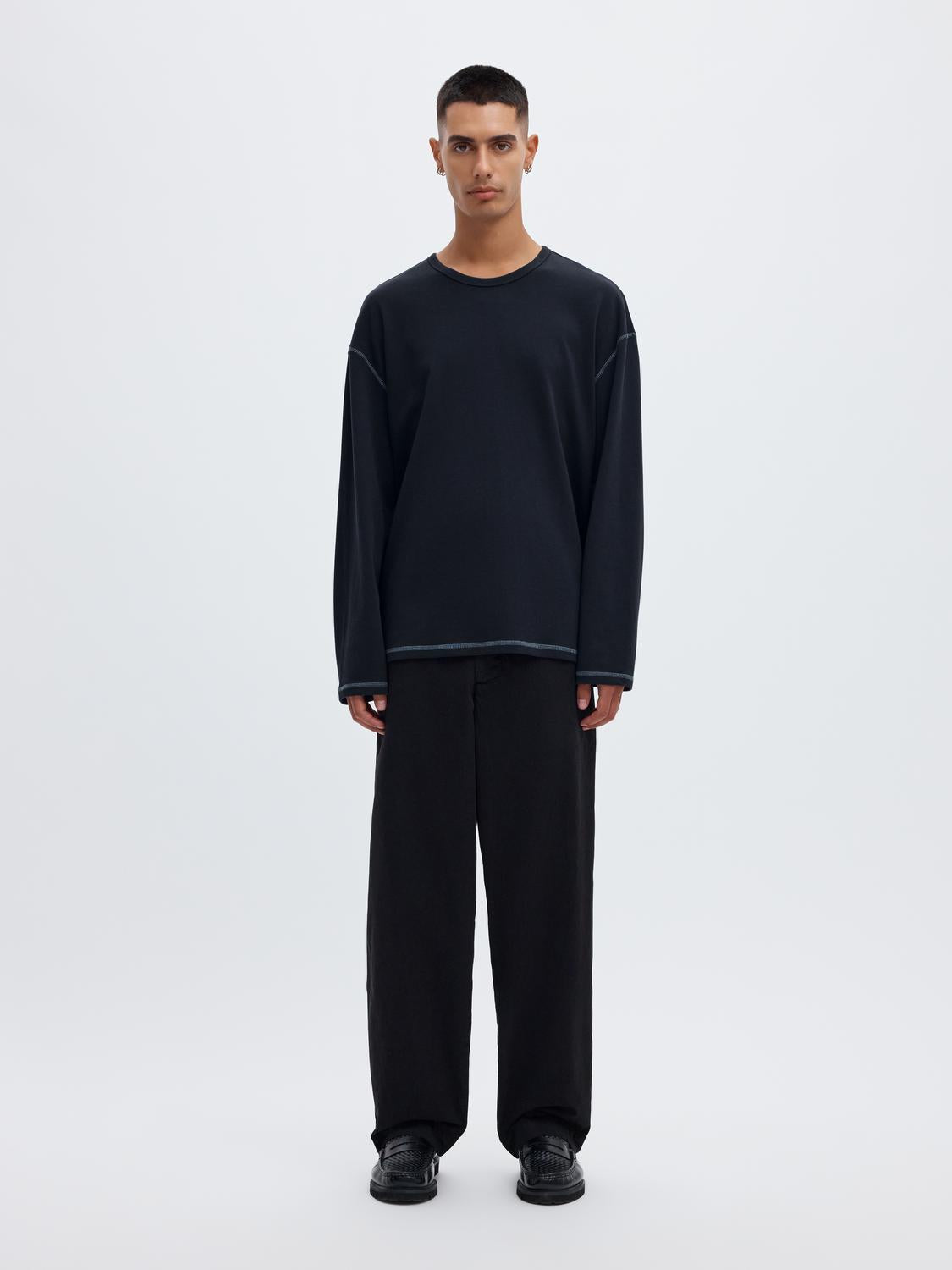 model_shot-front_full