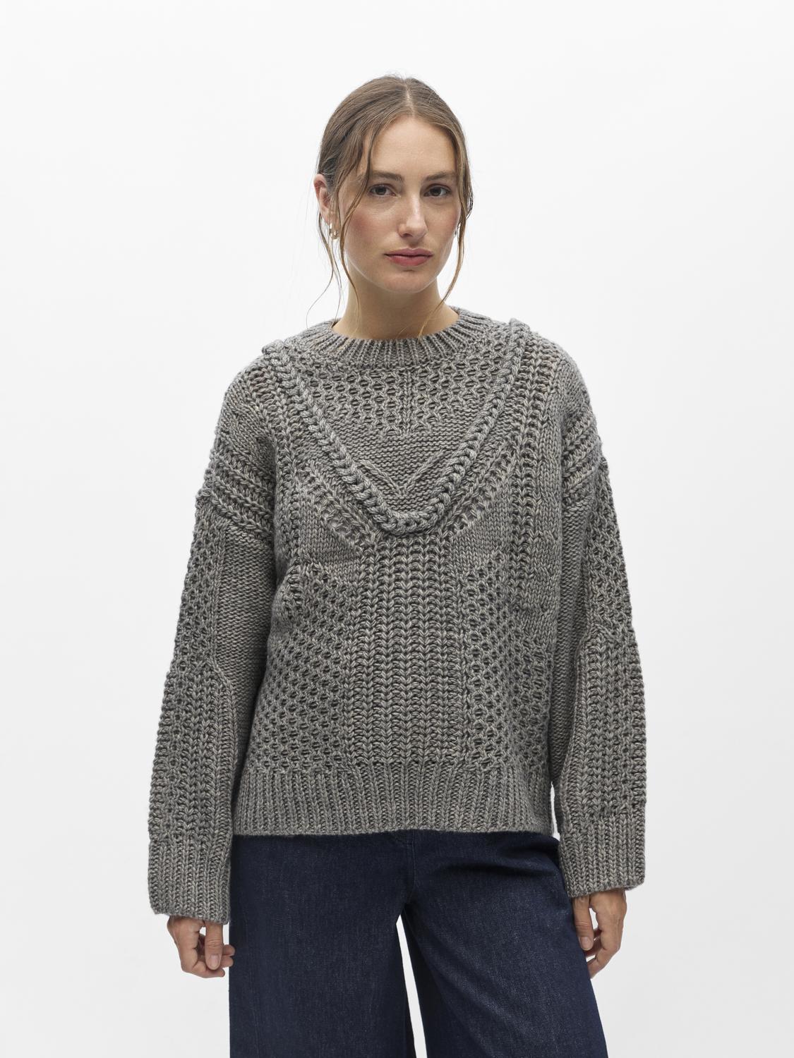 model_shot-front