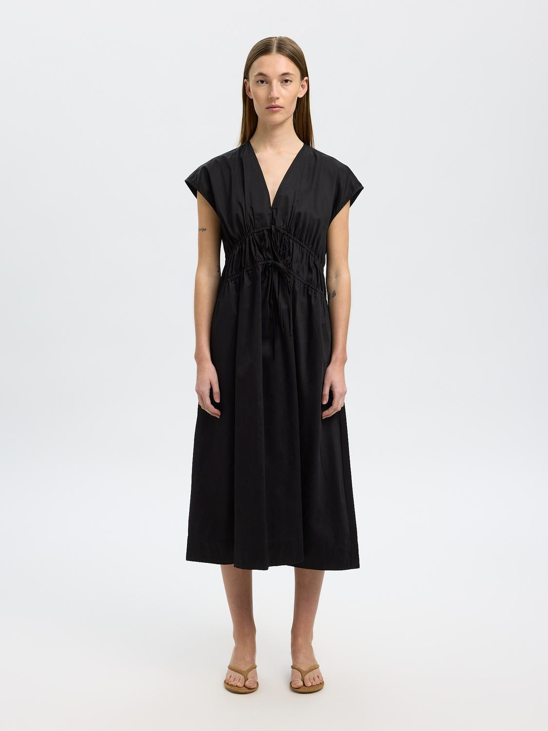 model_shot-front