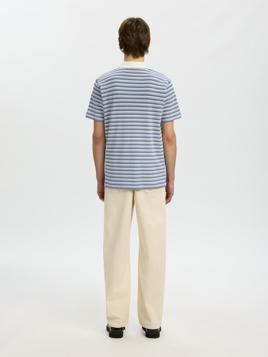 model_shot-back