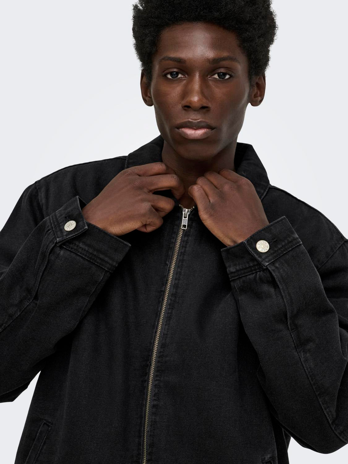model_shot-detail