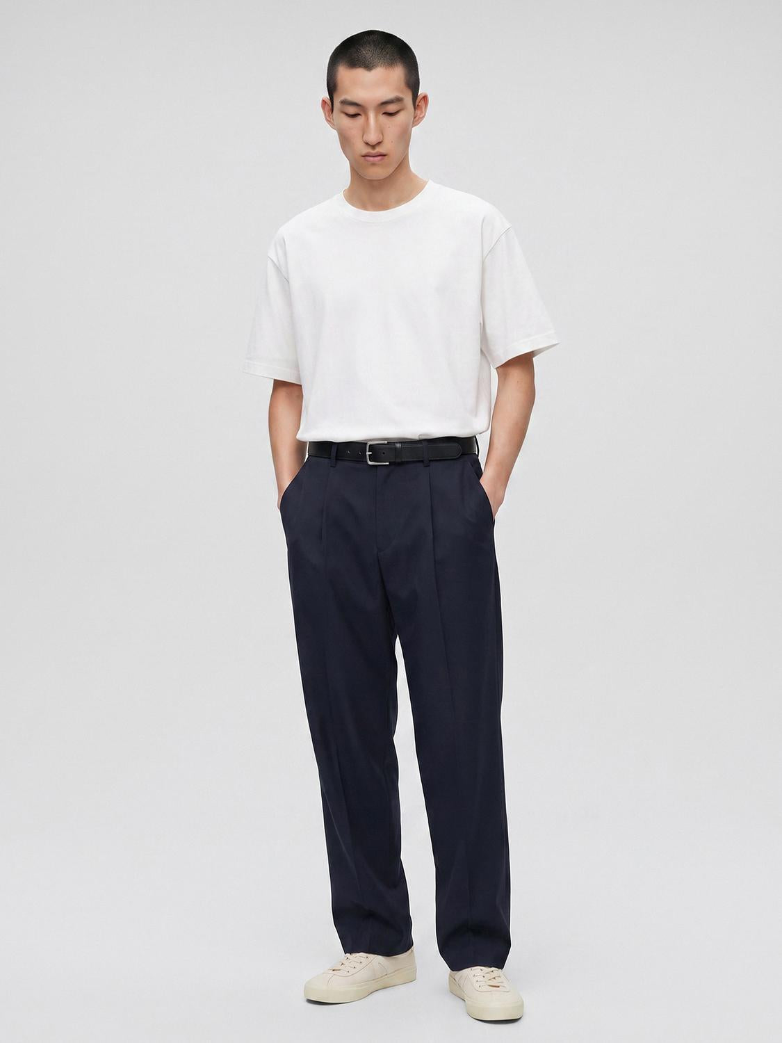 model_shot-front_full