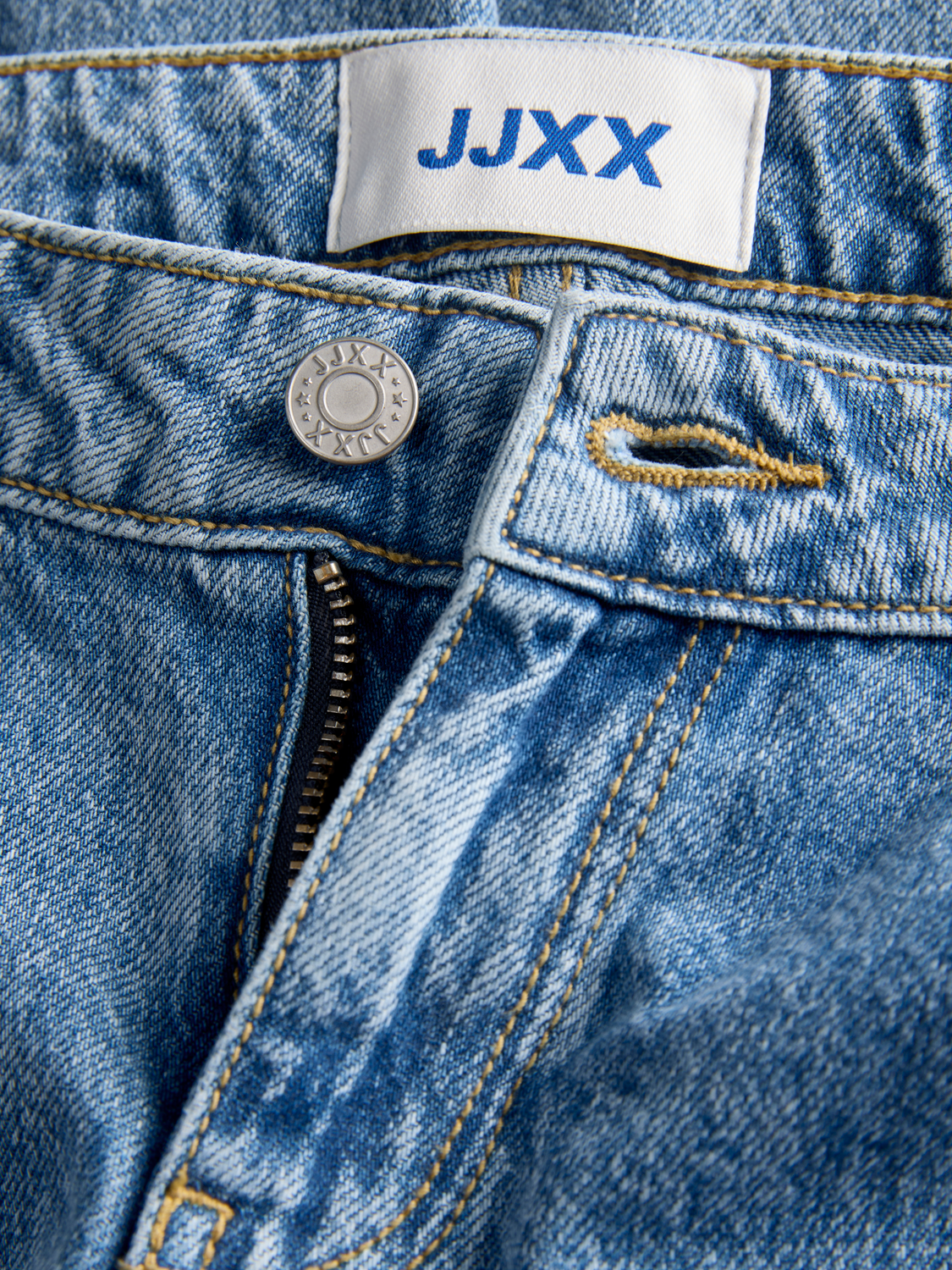 model_shot-detail