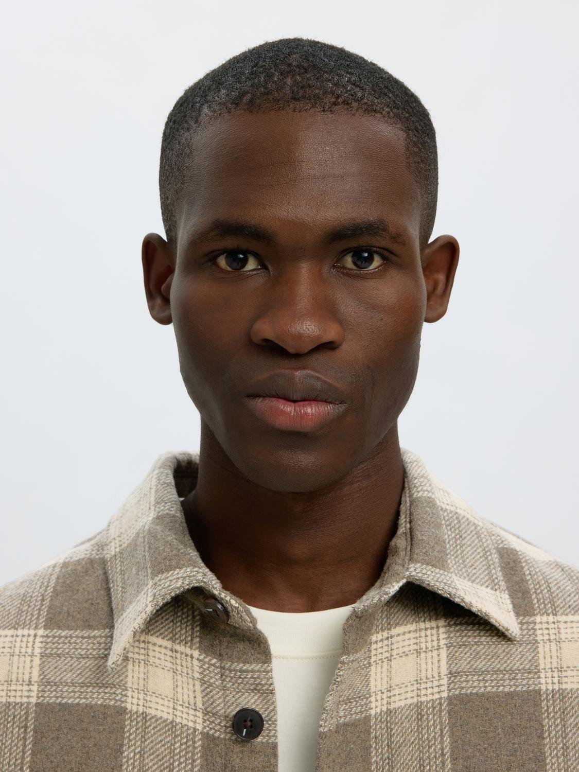 model_shot-detail