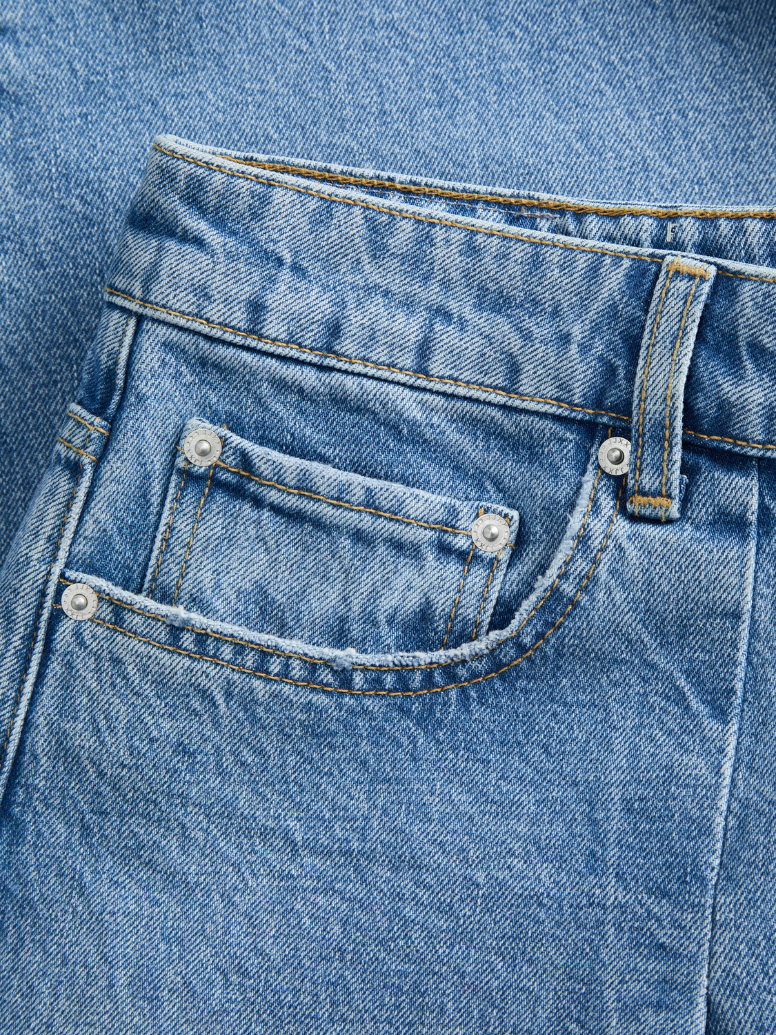 model_shot-detail