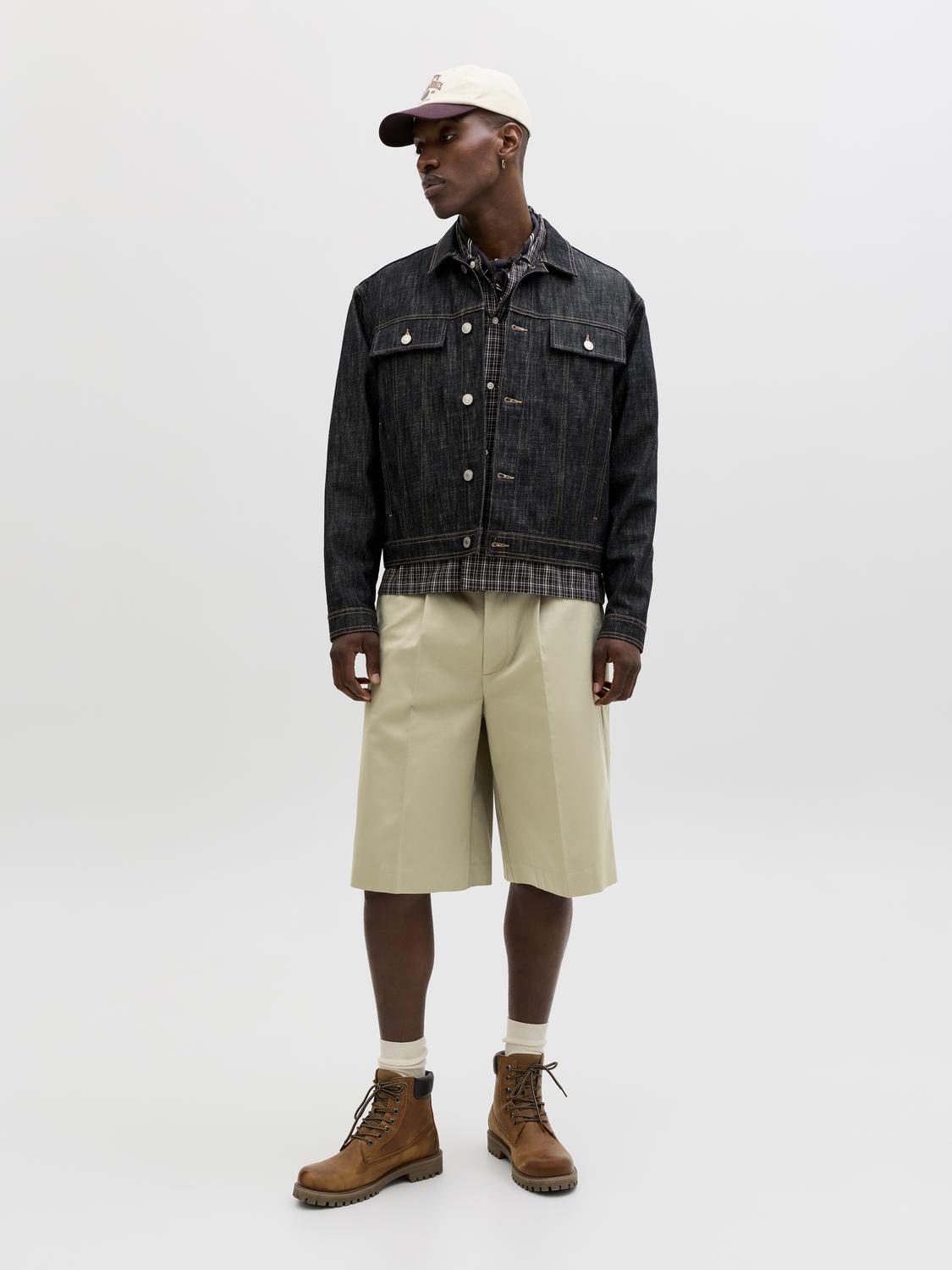 model_shot-front_full
