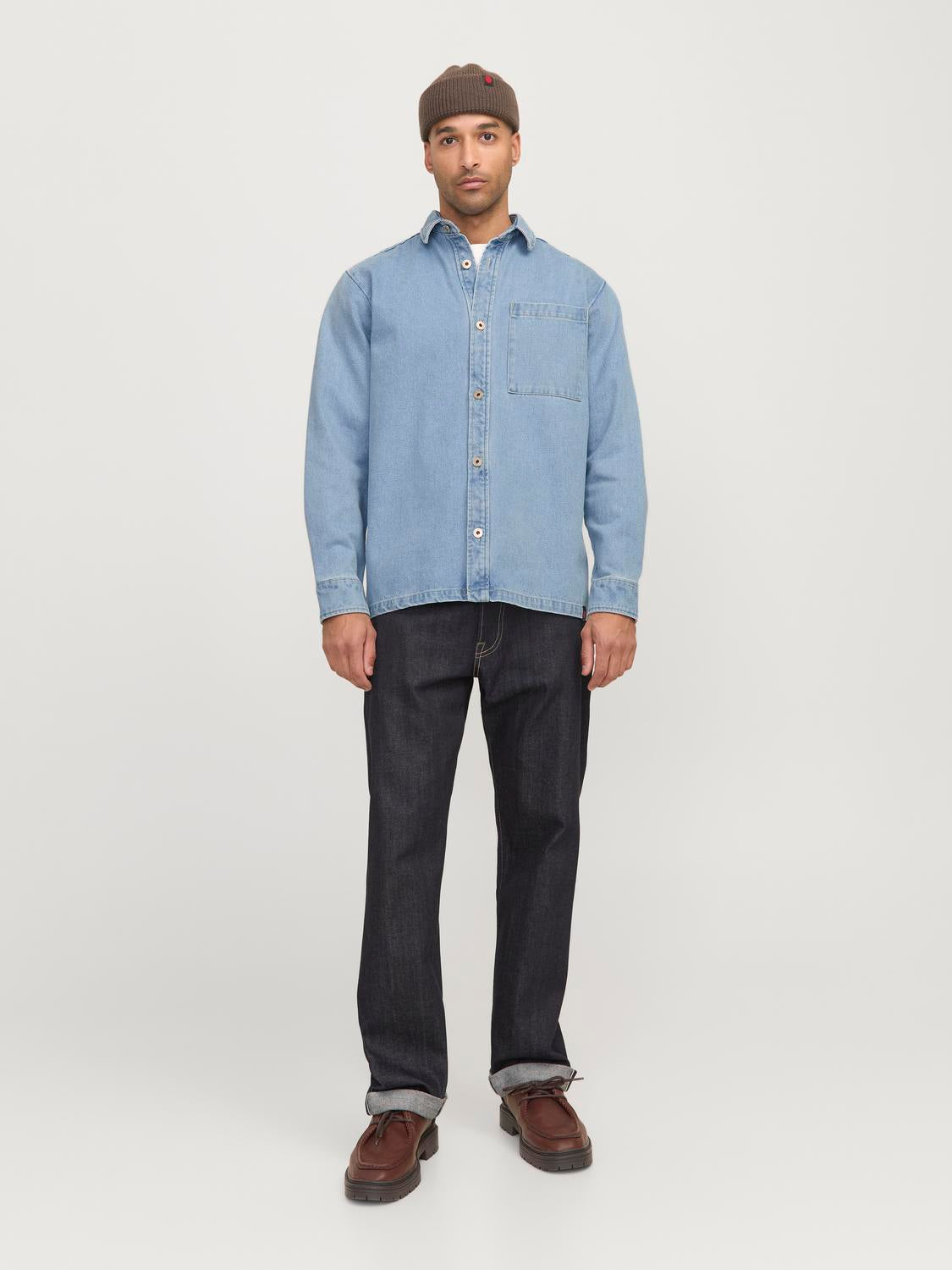 model_shot-front_full