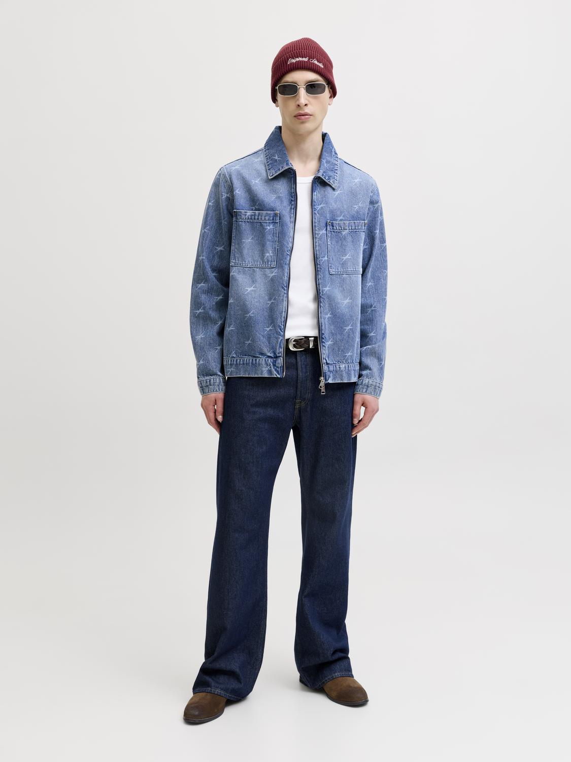 model_shot-front_full