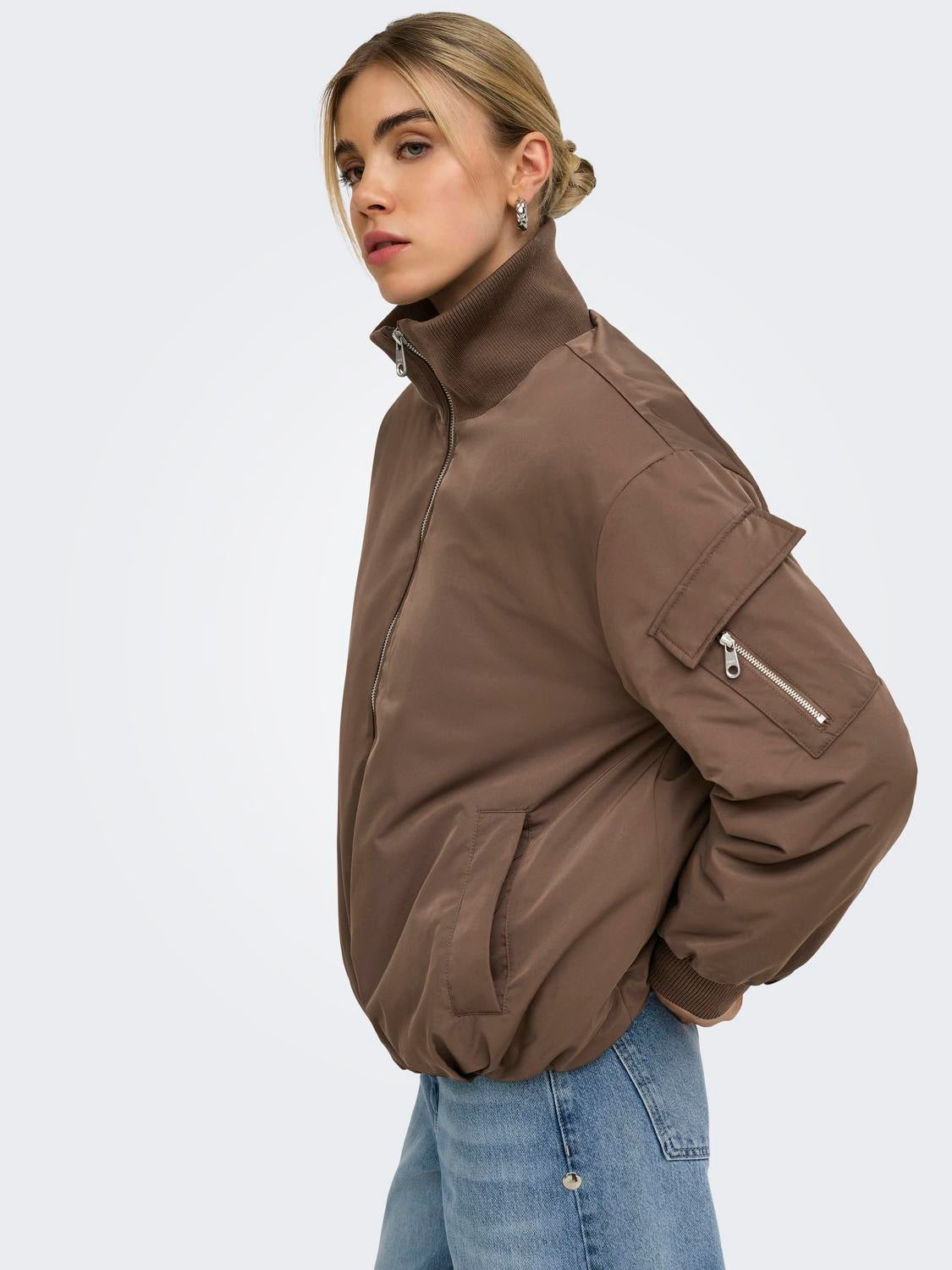 model_shot-detail