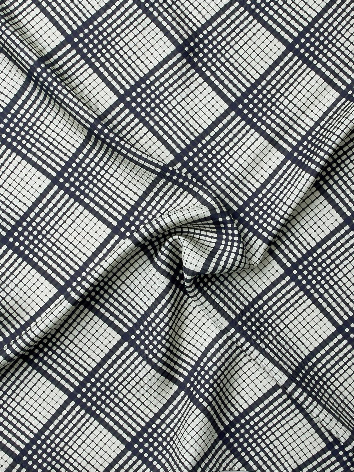 pack_shot-detail