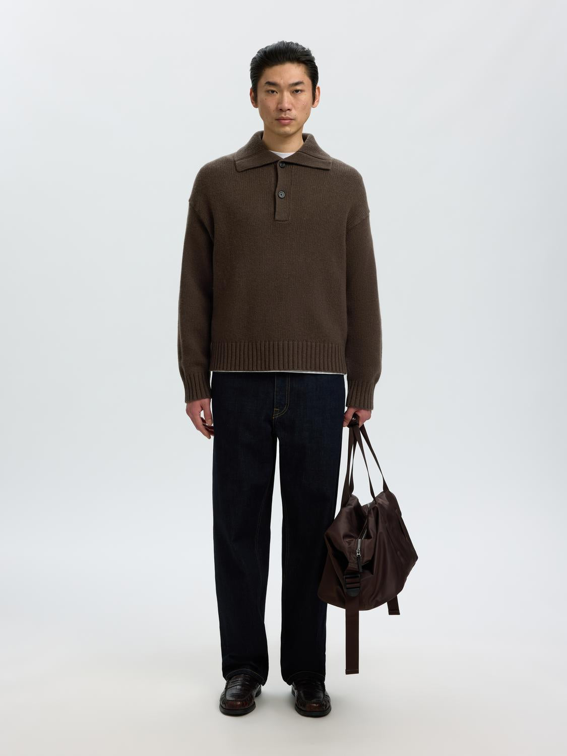 model_shot-front_full