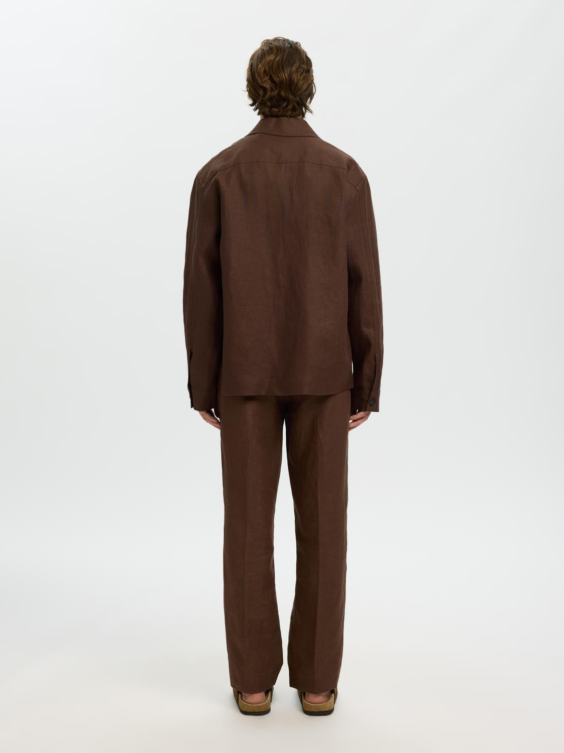 model_shot-back