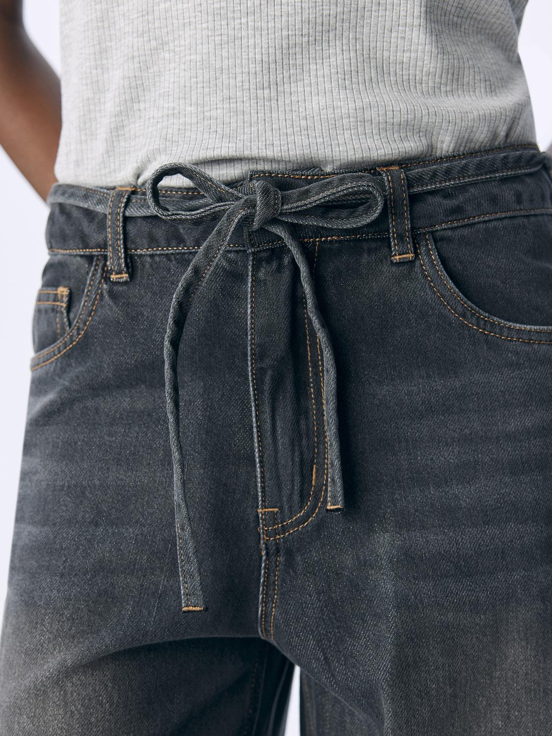 model_shot-detail