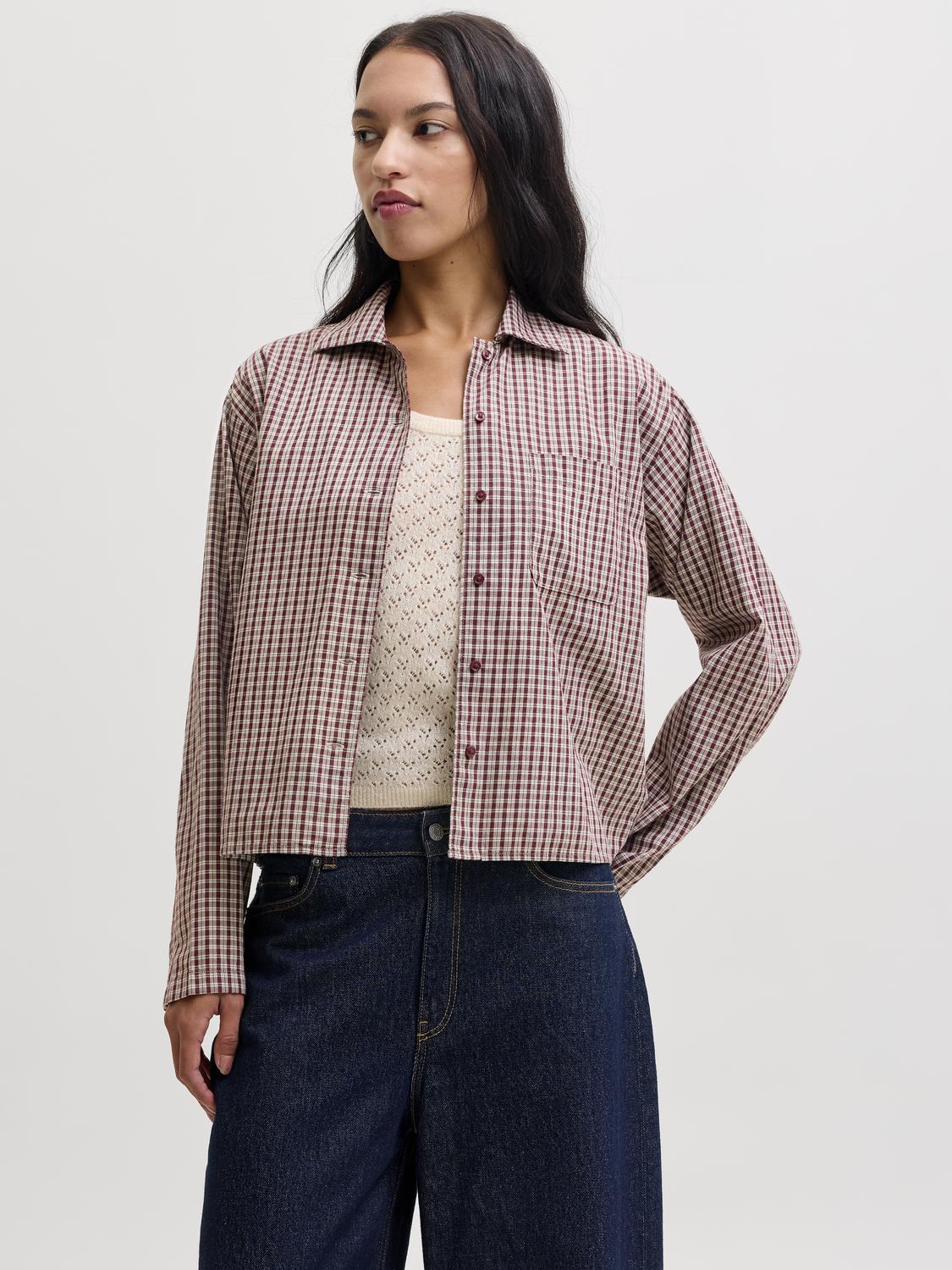 model_shot-front