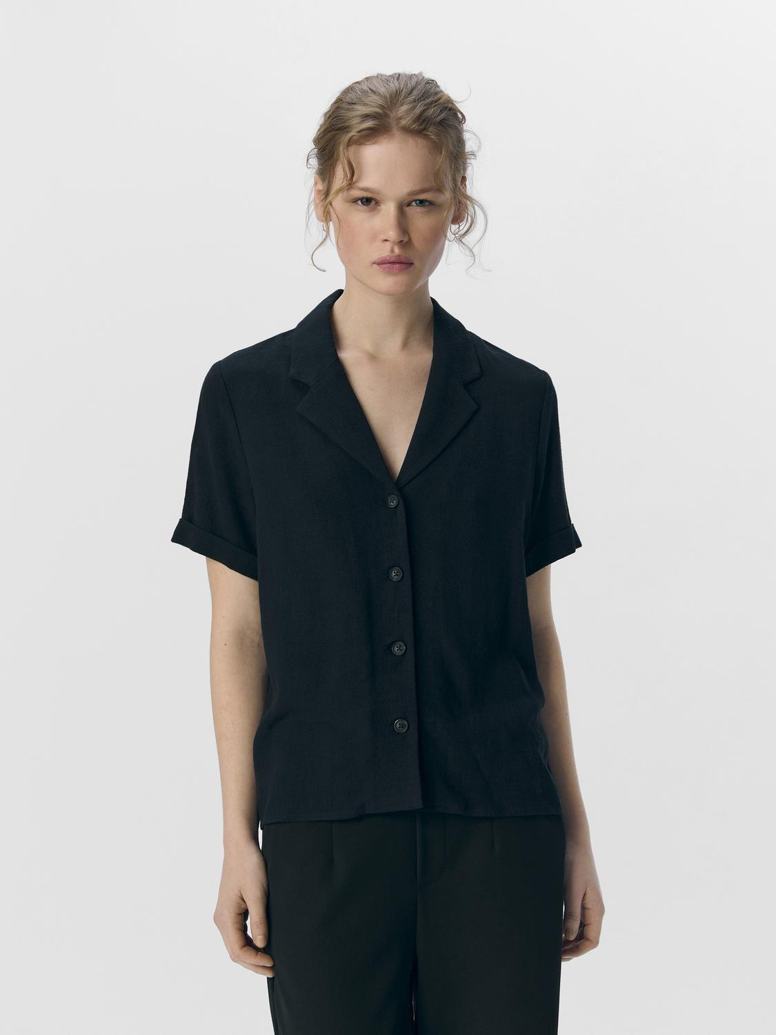 model_shot-front