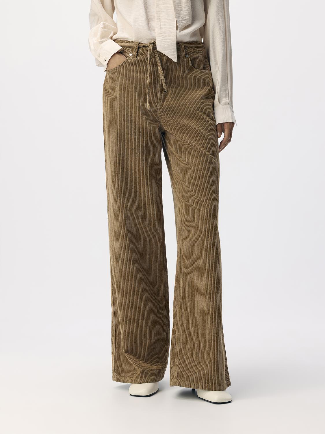 model_shot-front