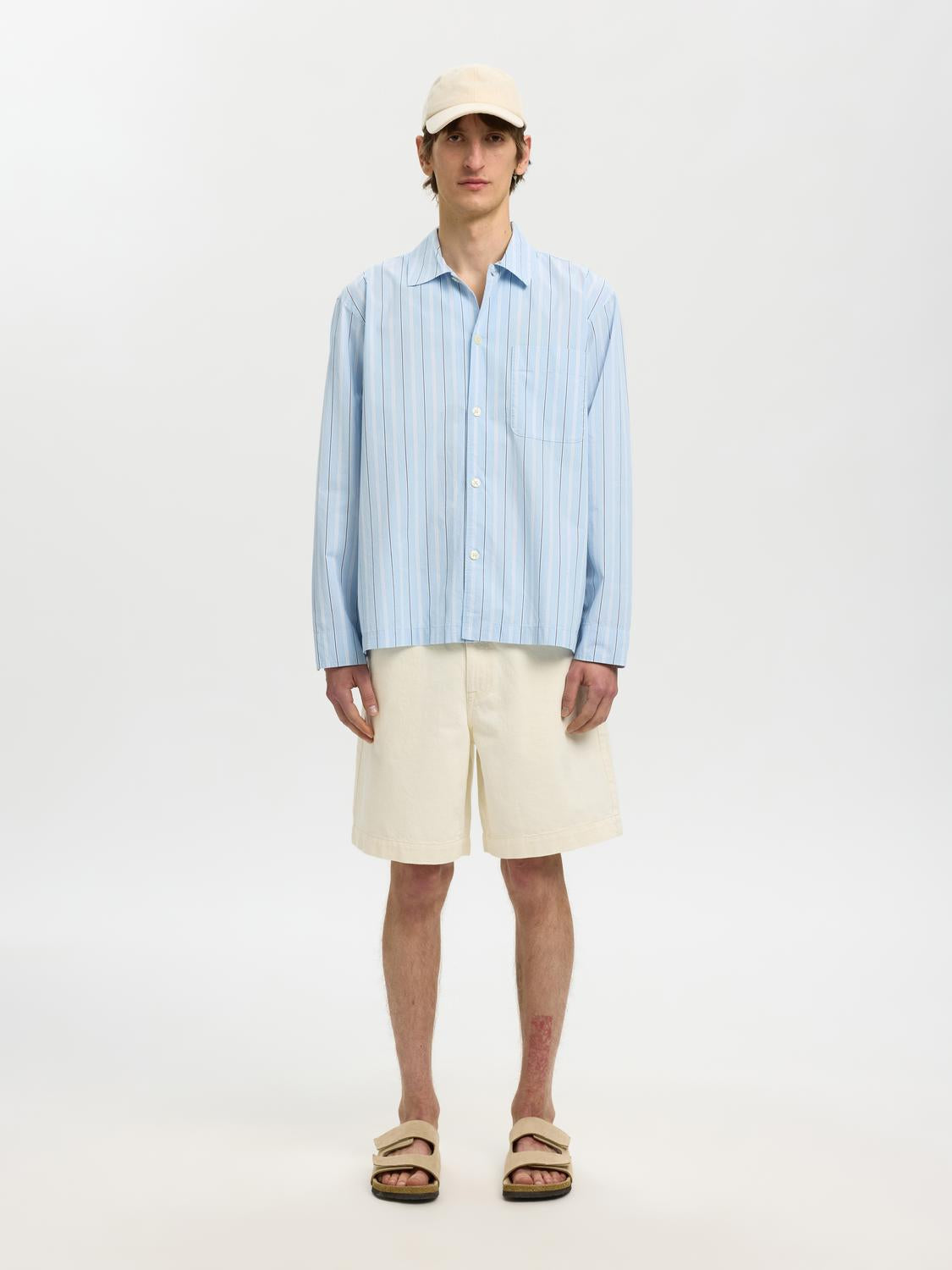 model_shot-front_full