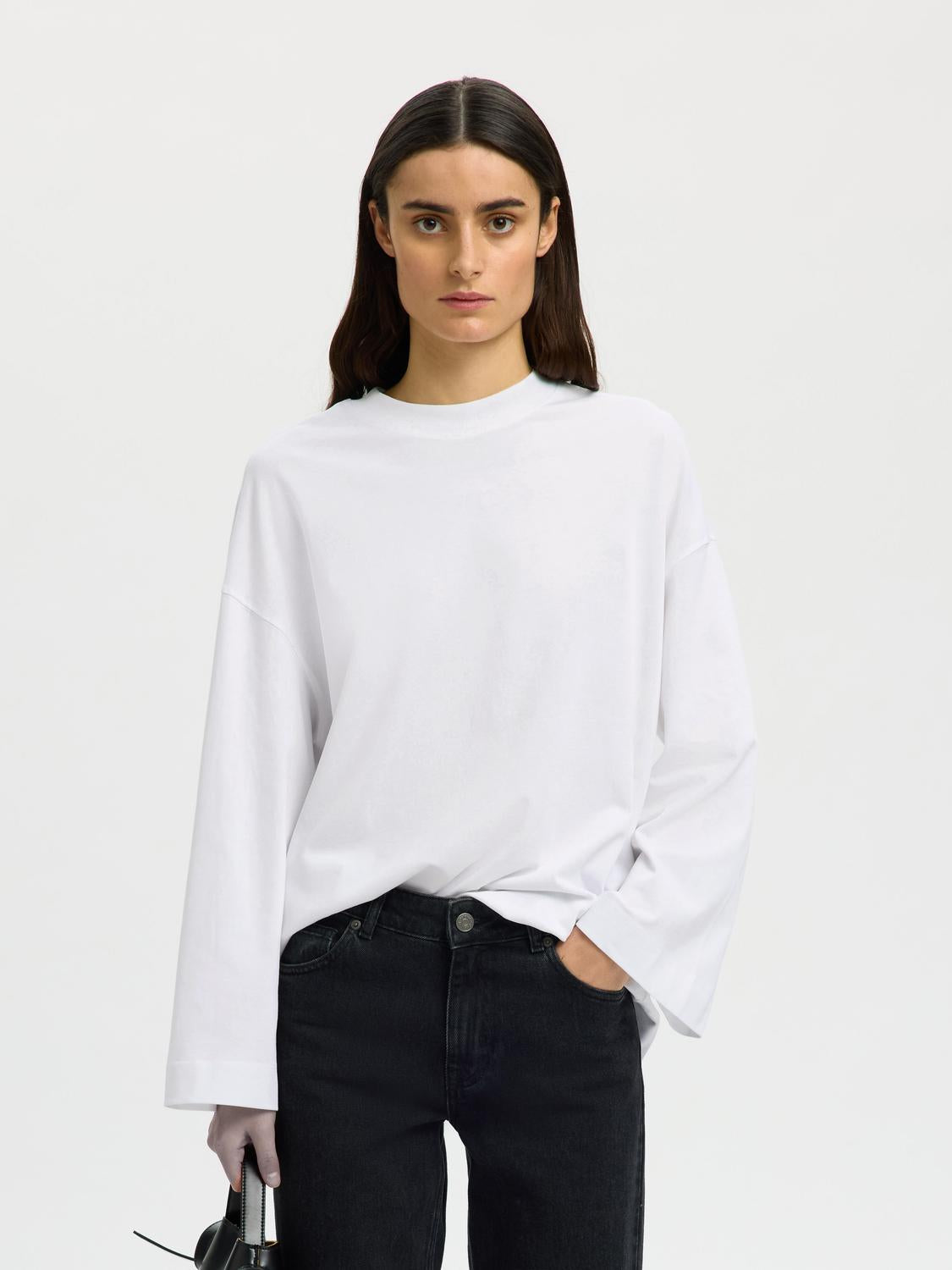 model_shot-front