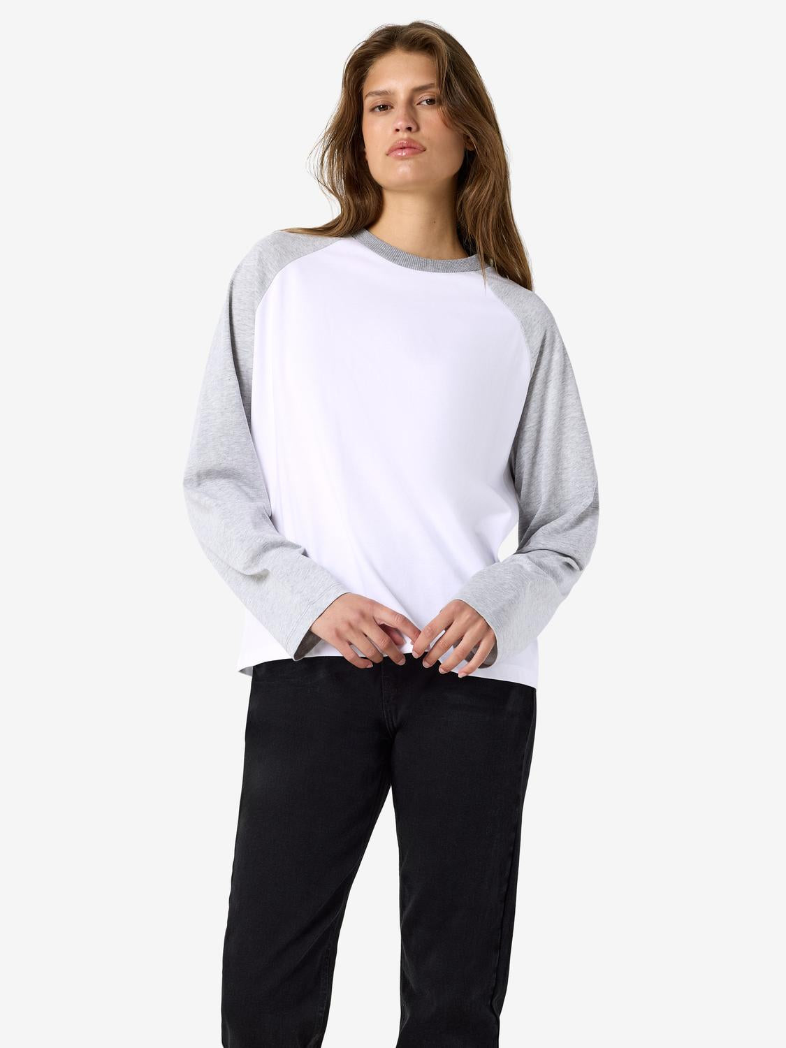 model_shot-front