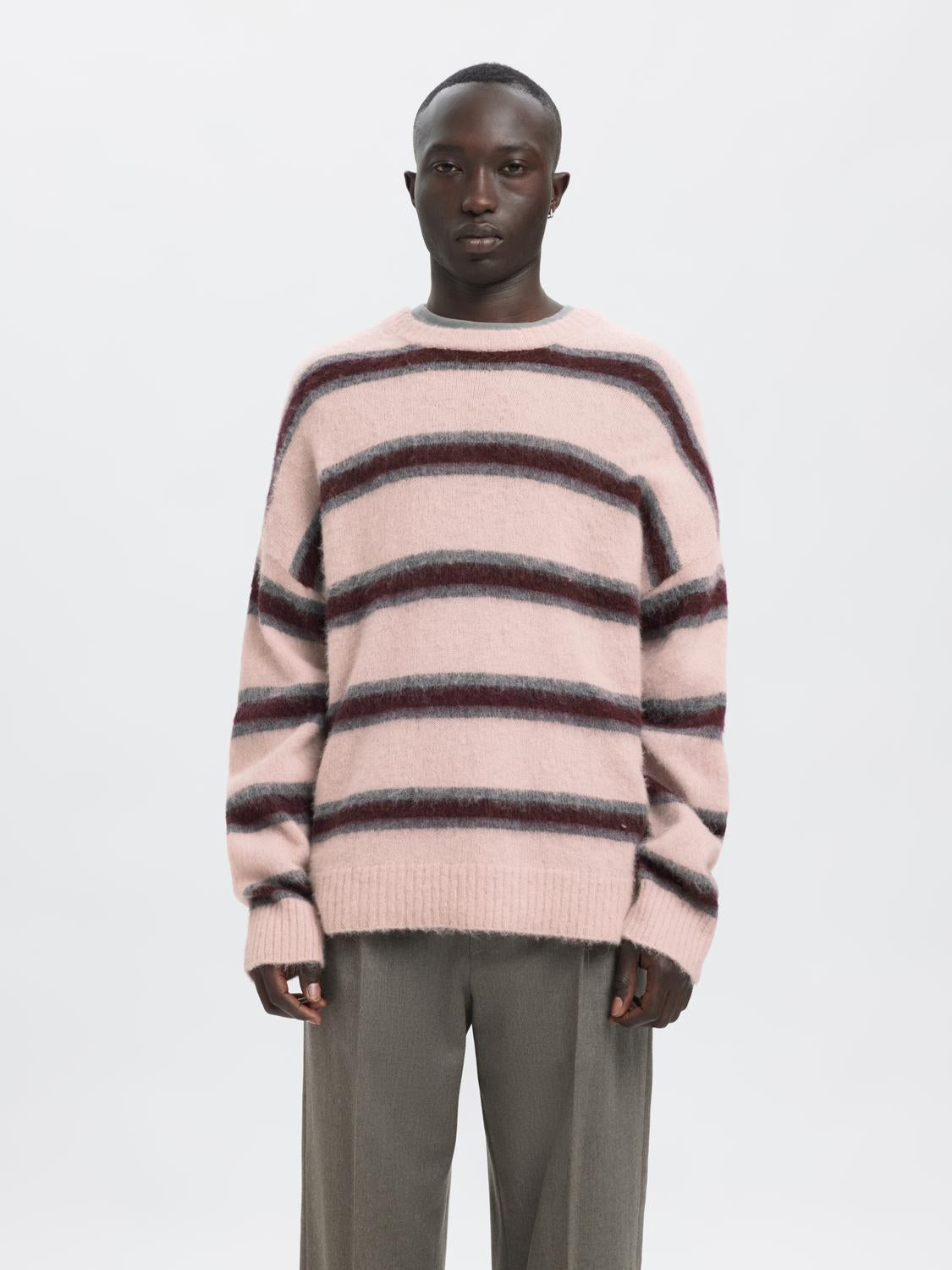 model_shot-front