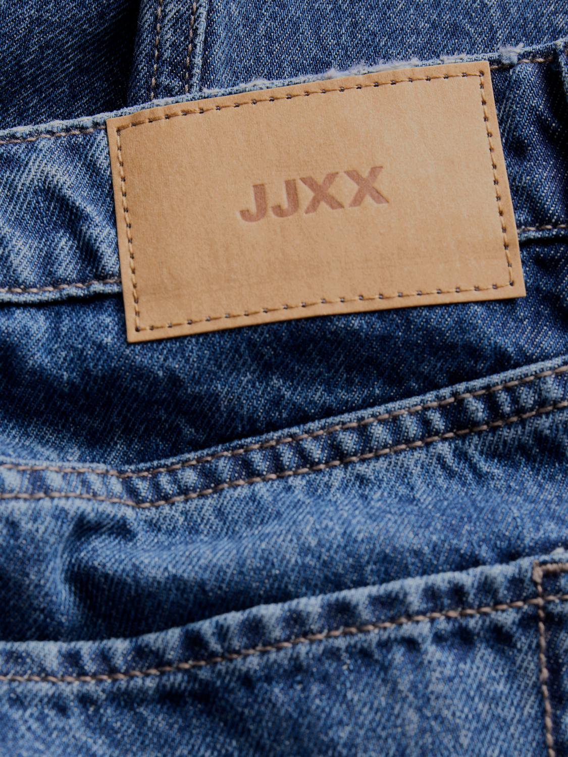 model_shot-detail