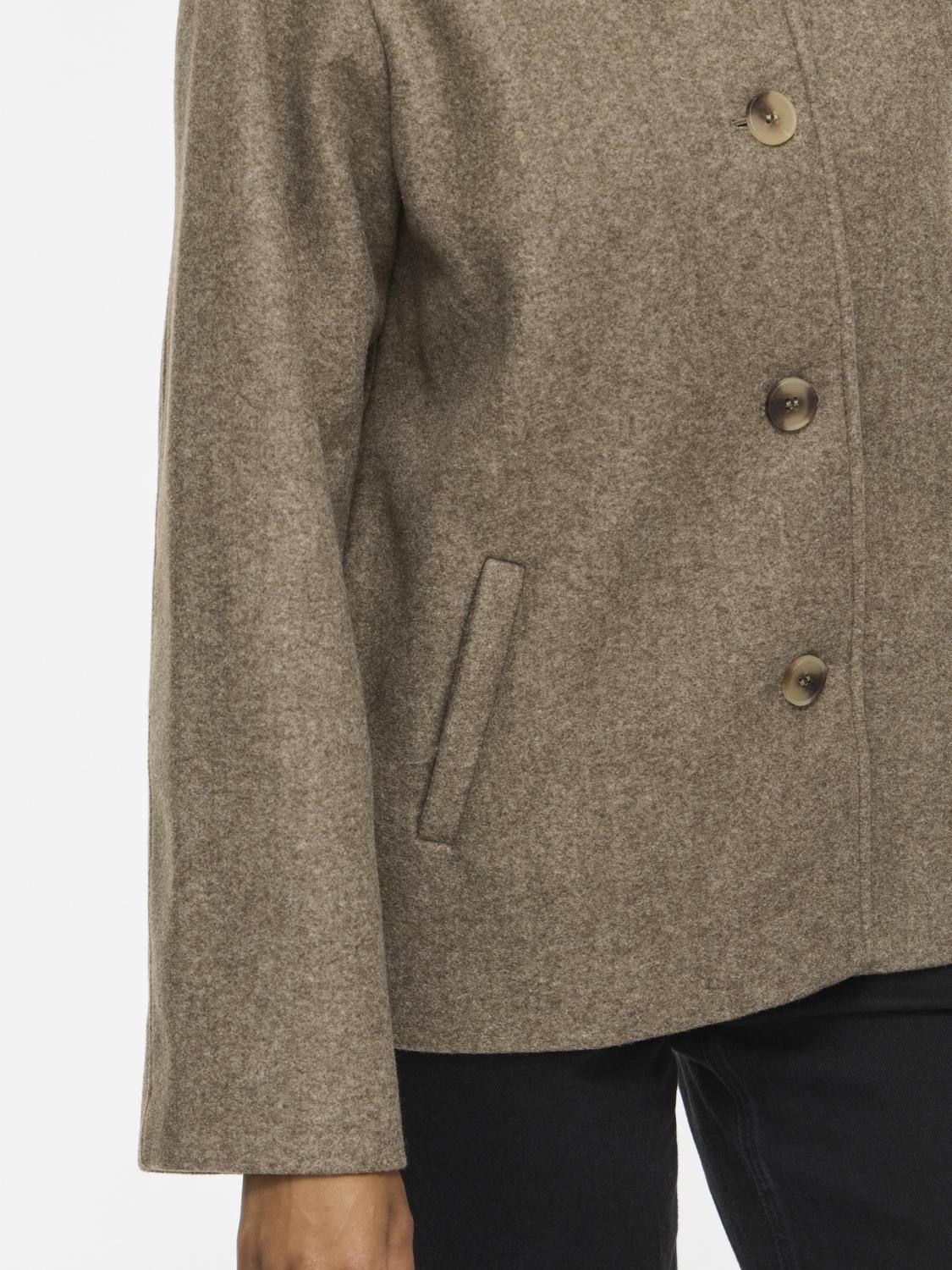 model_shot-detail