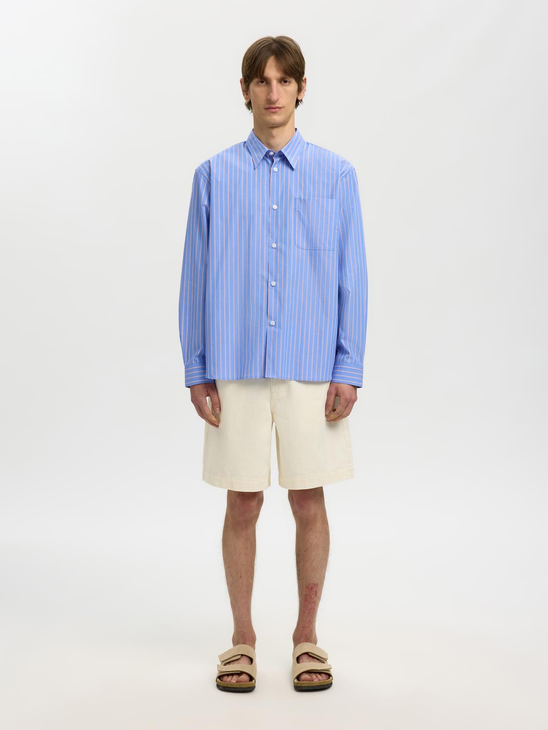 model_shot-front_full
