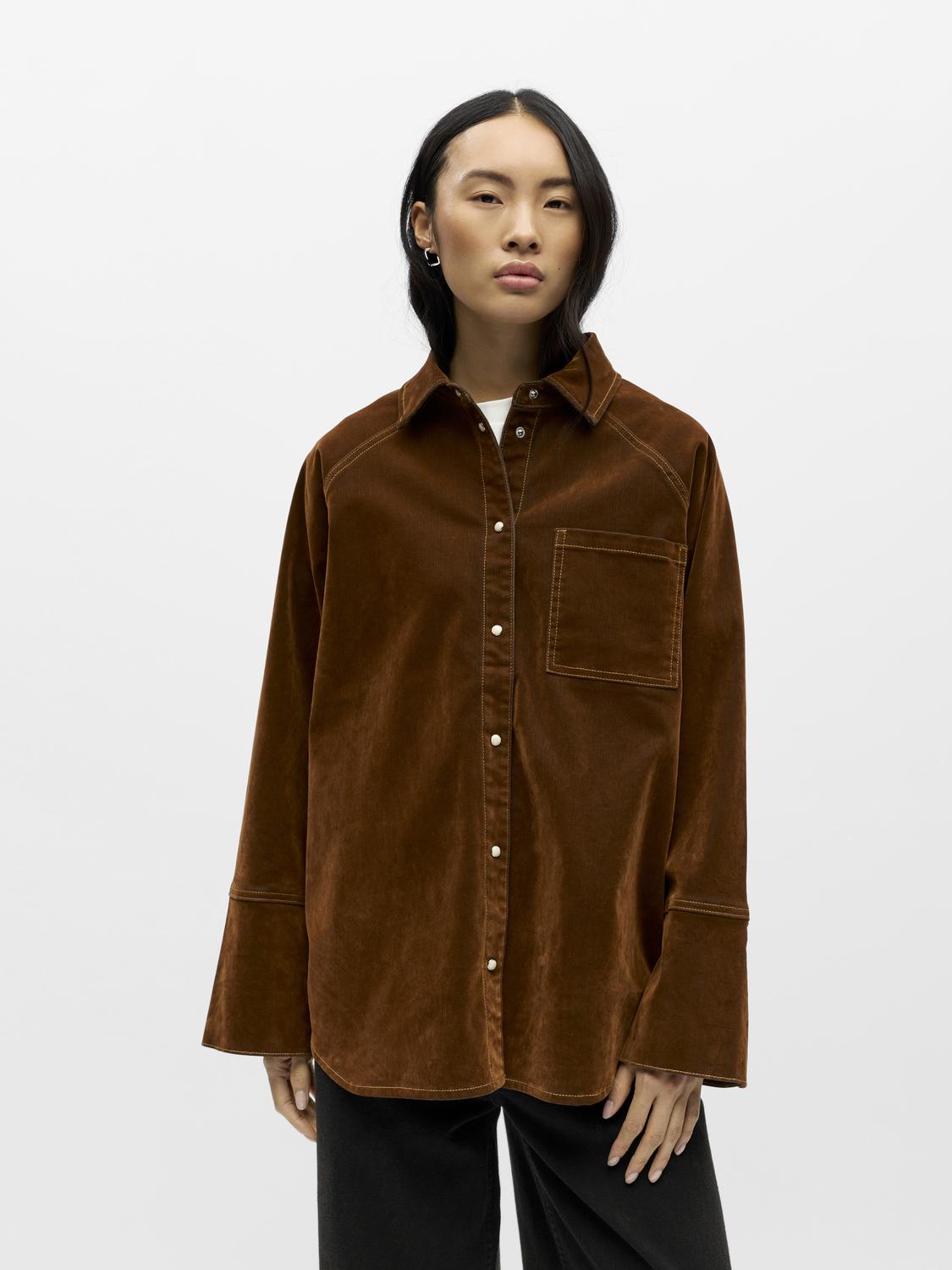model_shot-front