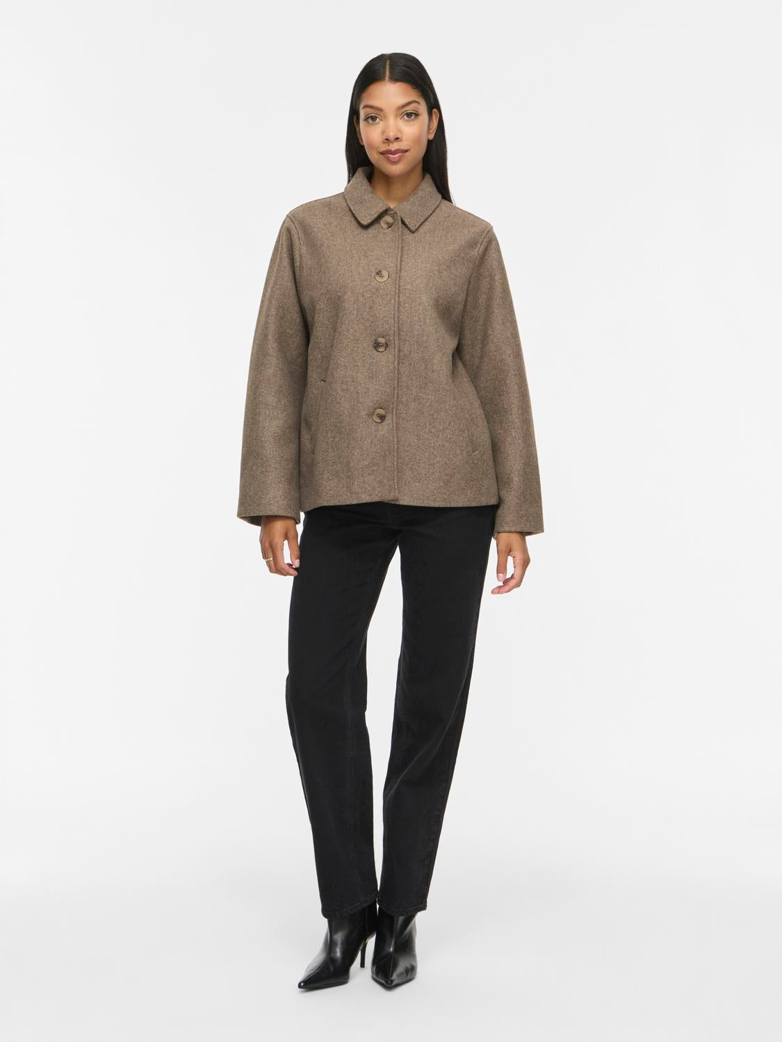 model_shot-front