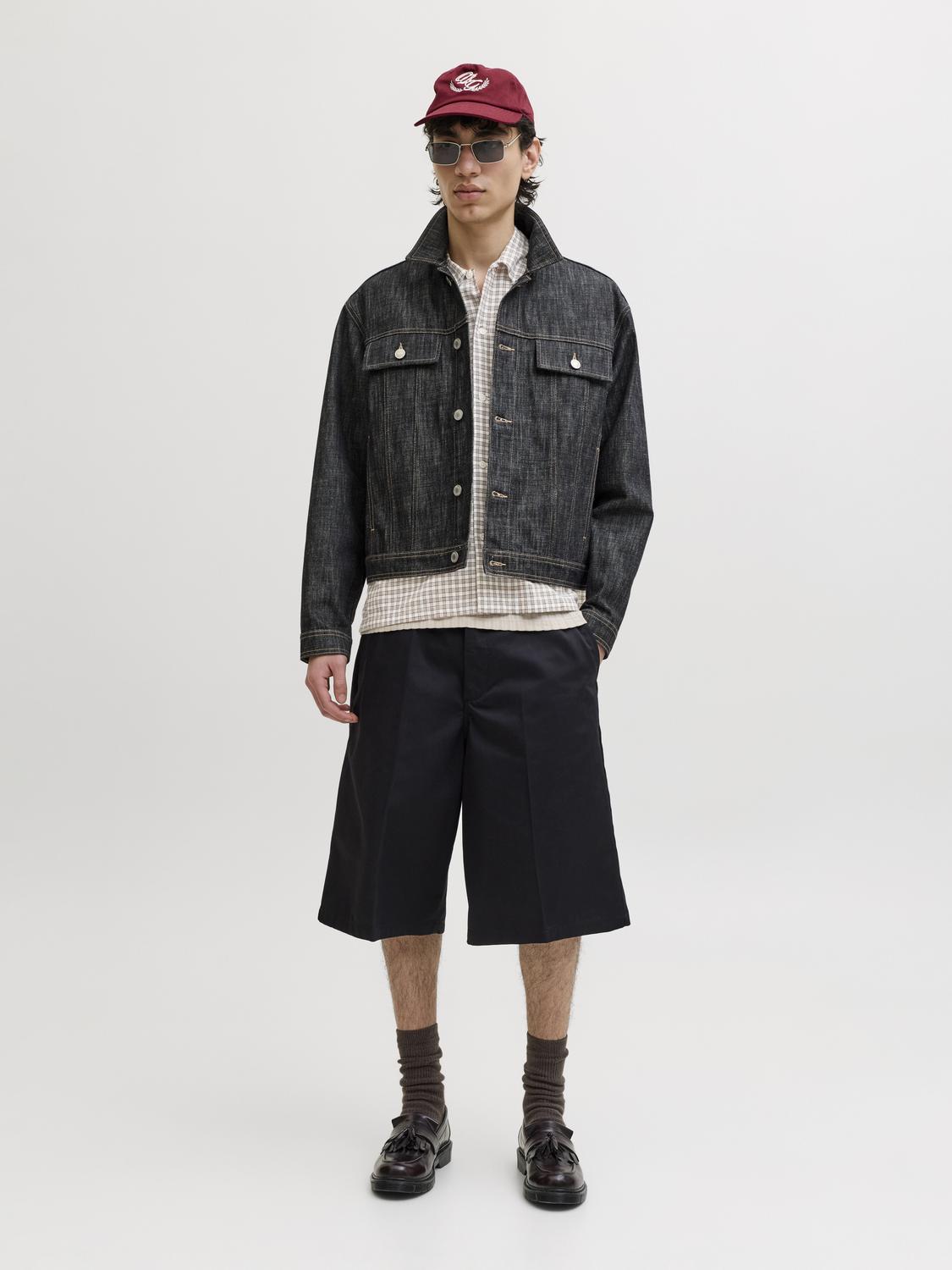 model_shot-front_full
