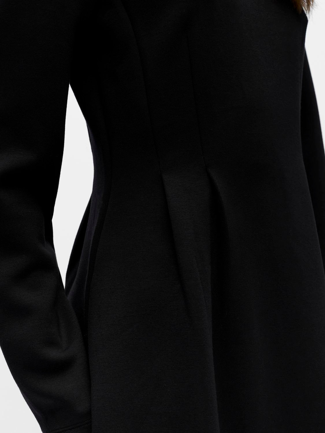 model_shot-detail