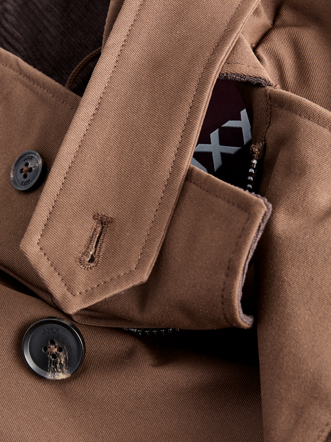 model_shot-detail