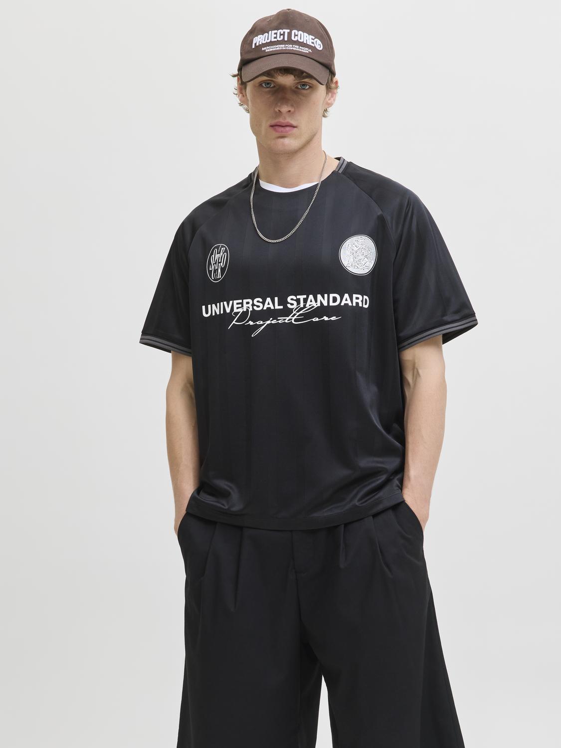 model_shot-front