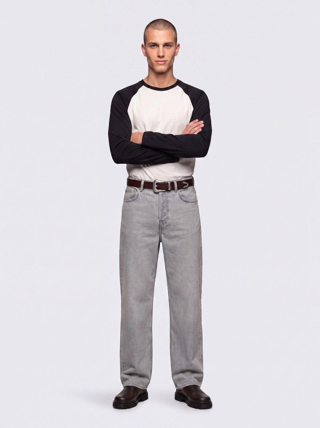 model_shot-front_full