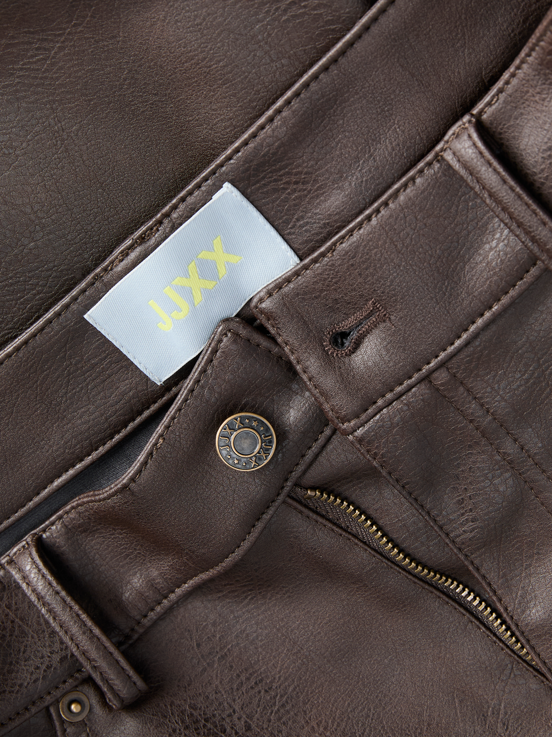 model_shot-detail