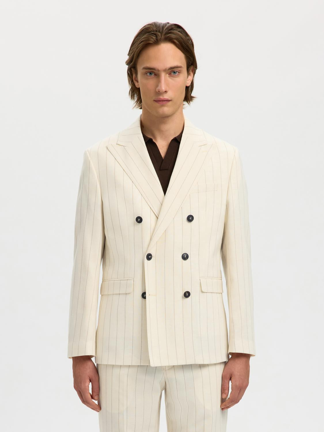 model_shot-front