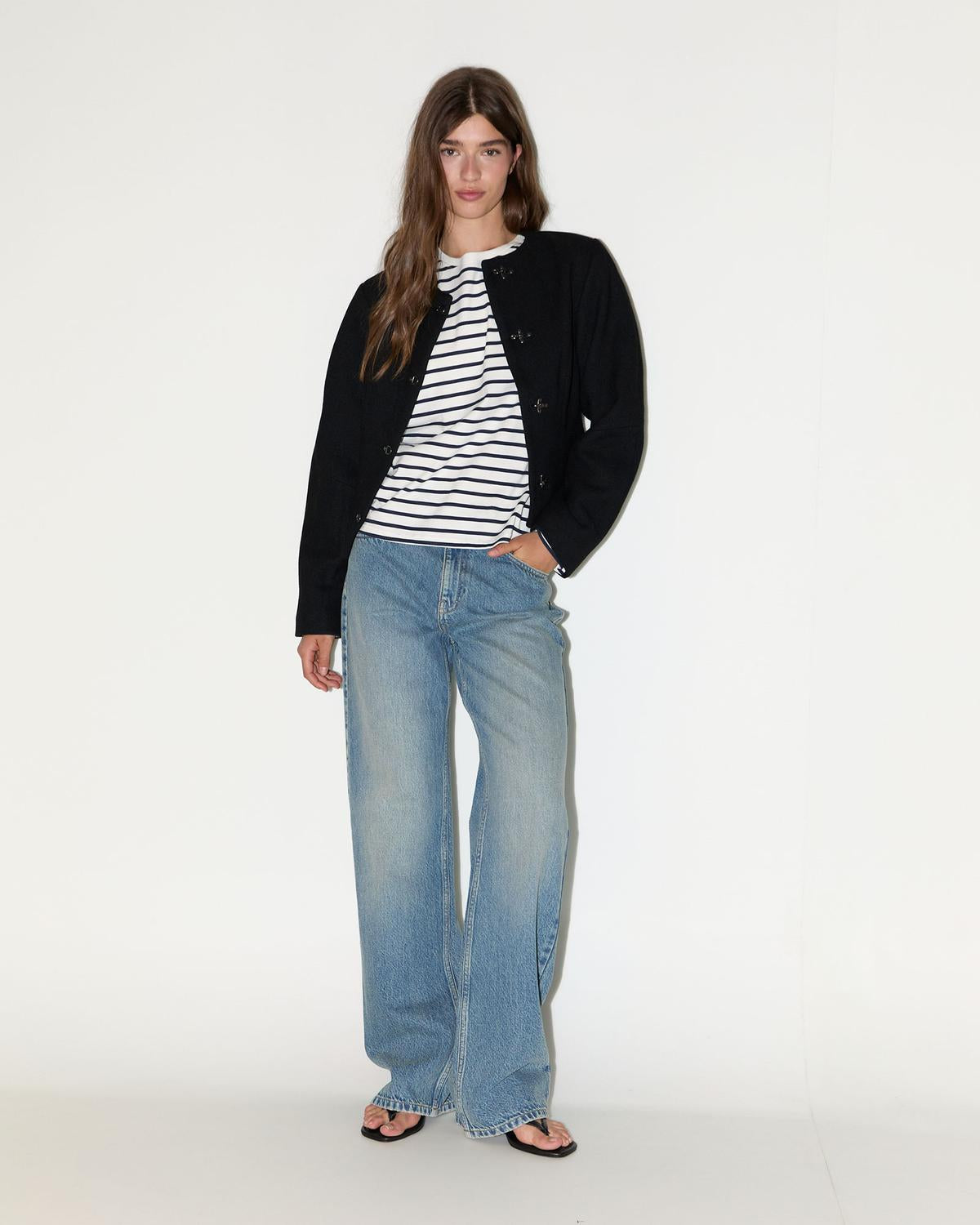 model_shot-front_full
