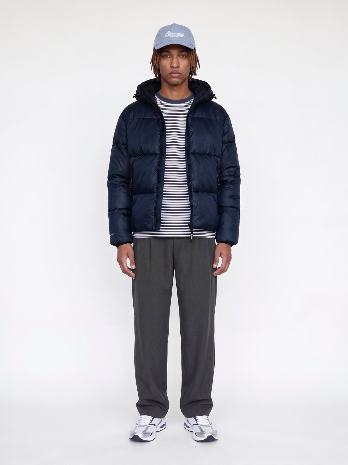 model_shot-front_full