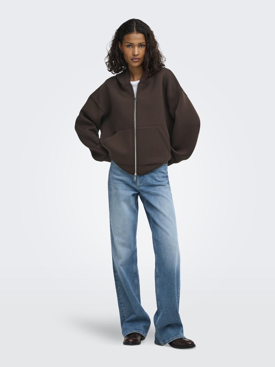 model_shot-front_full
