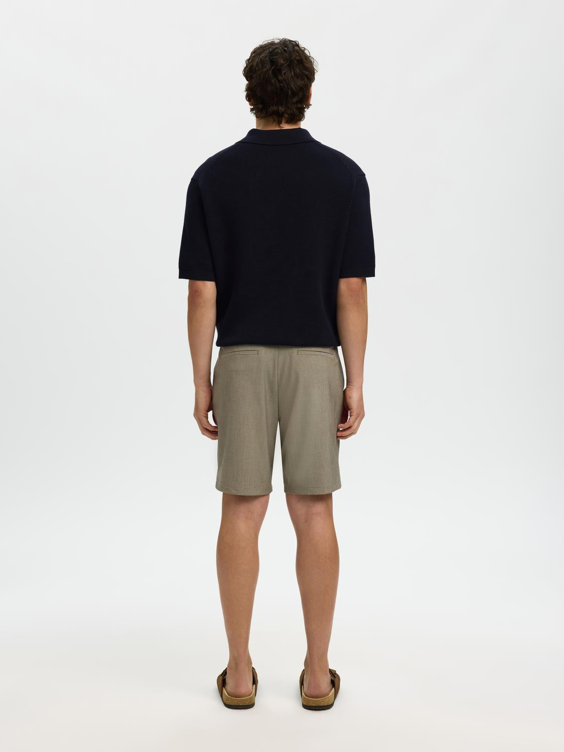 model_shot-back