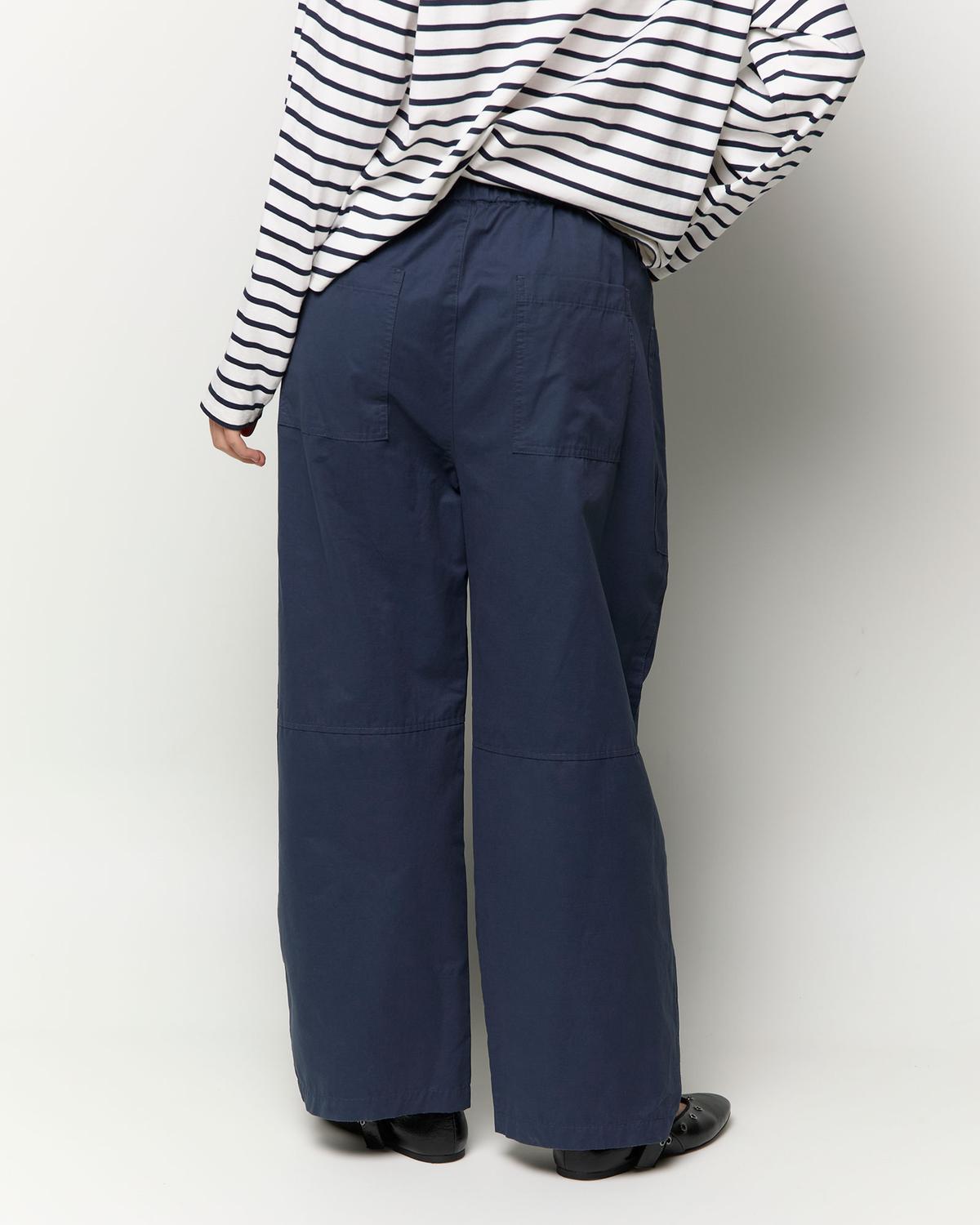 model_shot-back