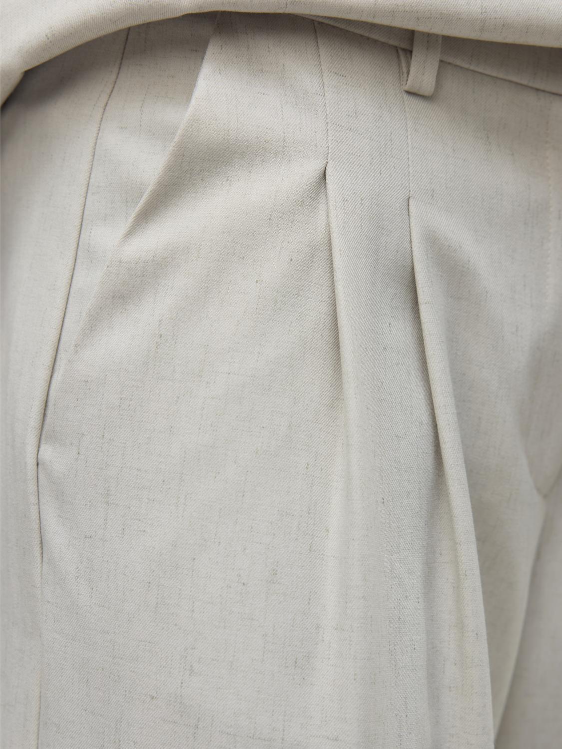 model_shot-detail