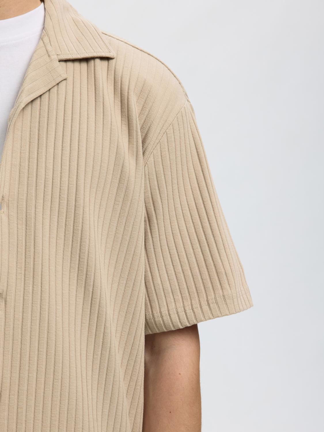 model_shot-detail