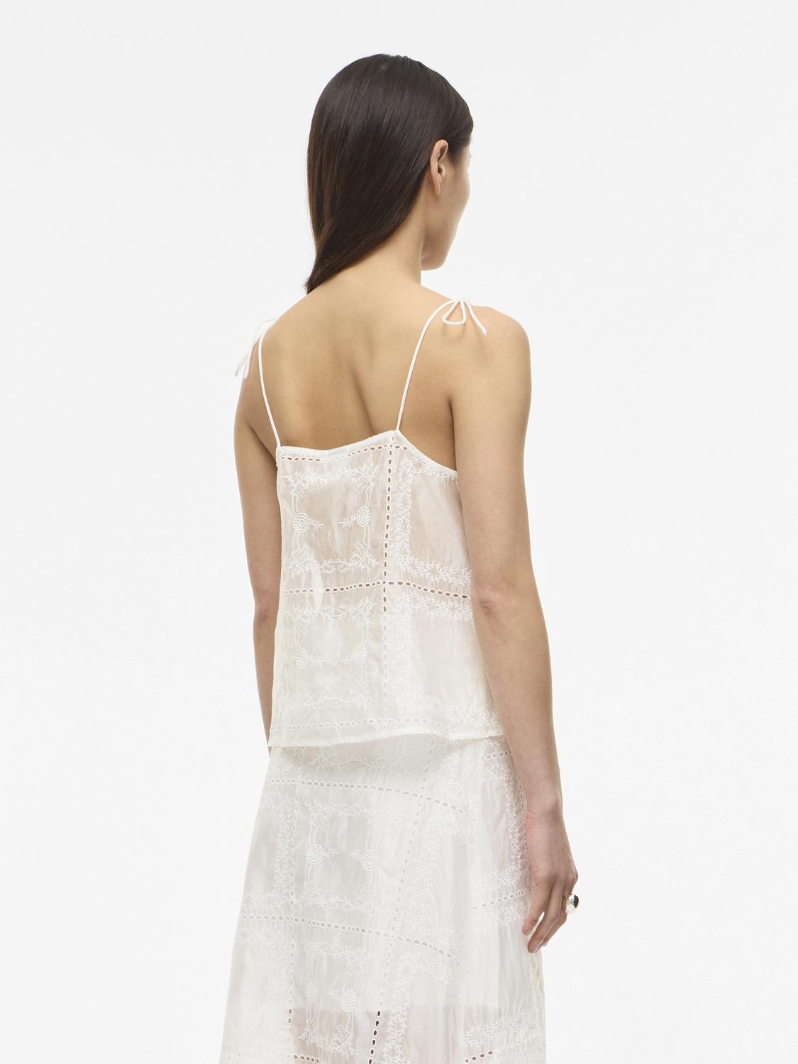 model_shot-back