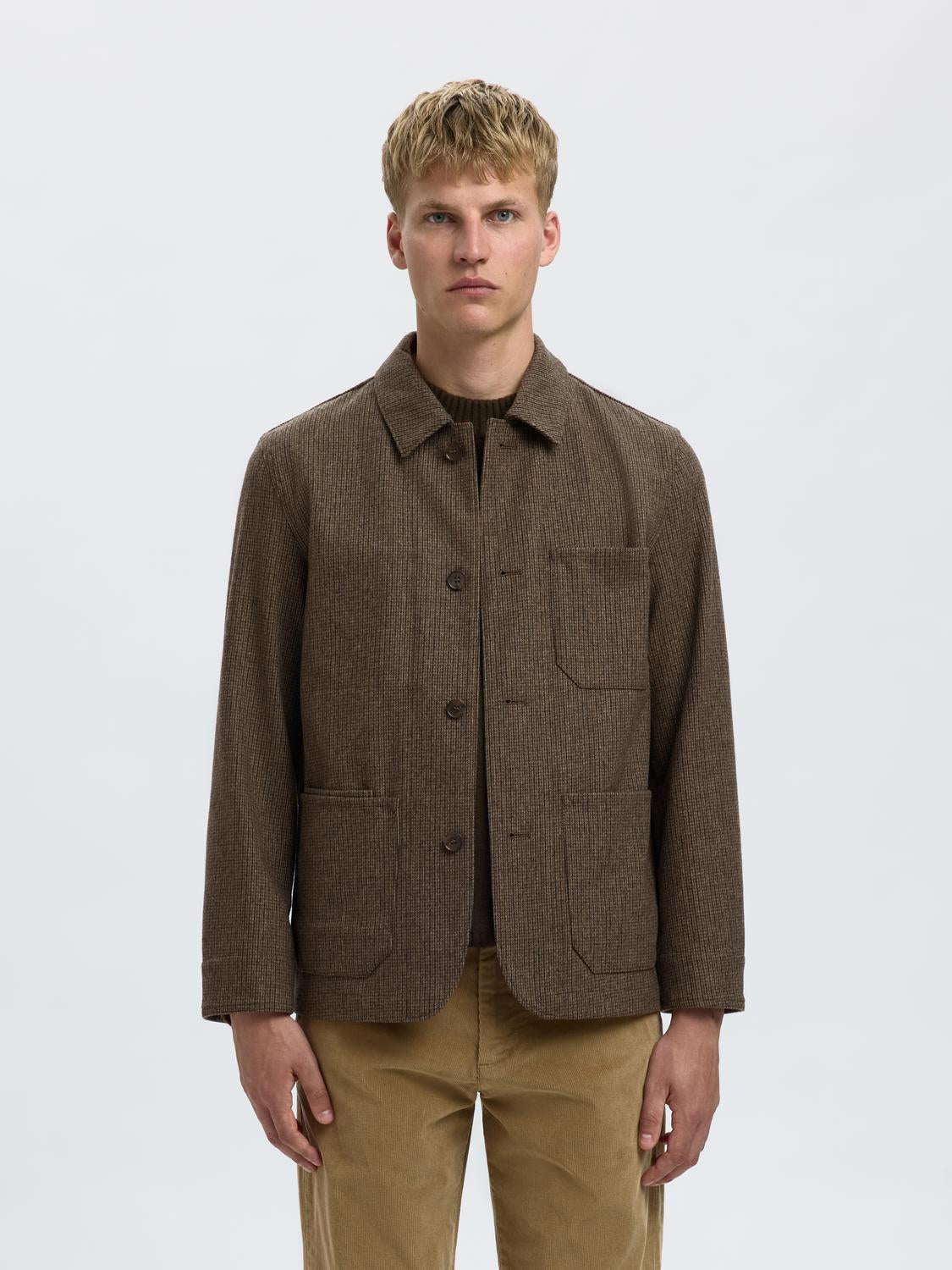 model_shot-front